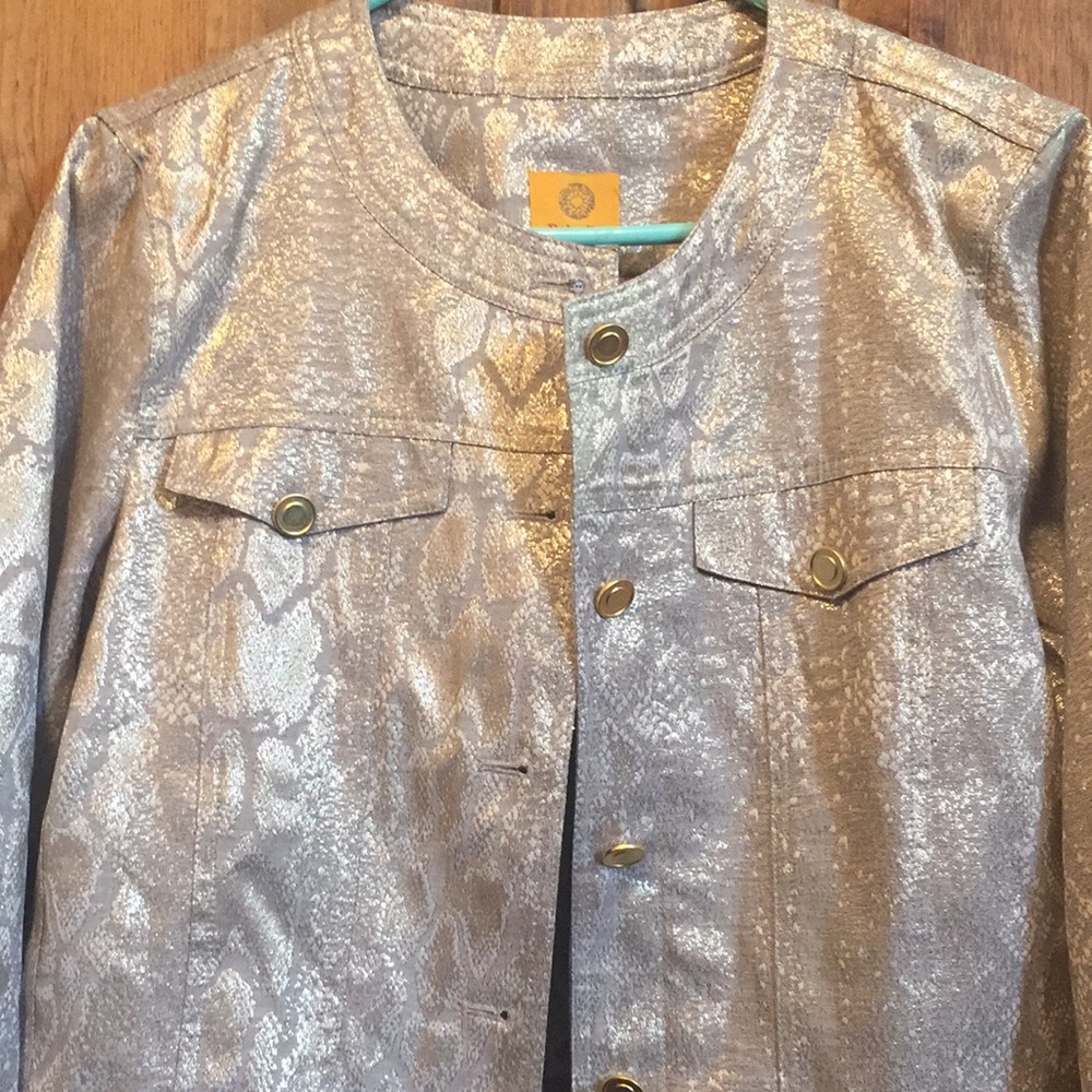Ruby Rd. Gold Metallic Snake Skin Jacket ๐งฅโจ๐ - Picture 10 of 16